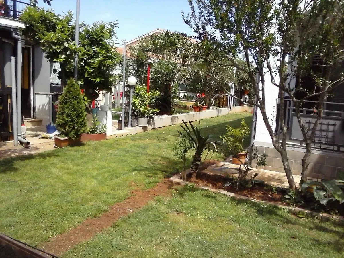 Apartment Studio In Valbandon Istrien 8360 Croatia