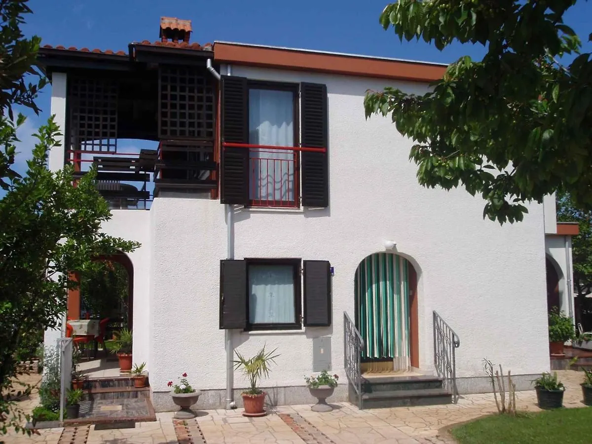 Studio In Valbandon Istrien 8360 Apartment