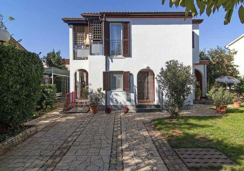 Apartment Studio In Valbandon Istrien 8360